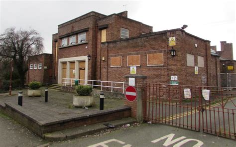 Boarded-up former Crewe Swimming Baths,... © Jaggery :: Geograph ...