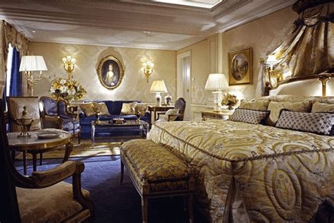 The Most Romantic Suites In Paris