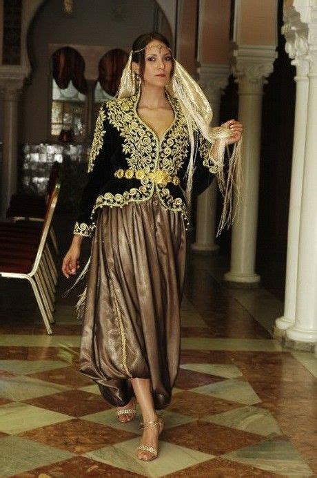 Algeria traditional dress | Traditional dresses, Fashion, Traditional outfits