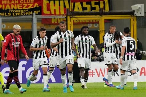 Udinese Tahan Imbang AC Milan Di Stadion San Siro - Vivagoal.com