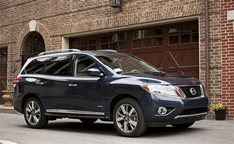 Agamemnon: Nissan Pathfinder Hybrid