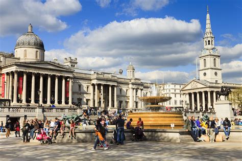 What to See in Trafalgar Square London