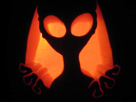 Halloween pumpkin carving stencils, Pumpkin carving, Alien halloween