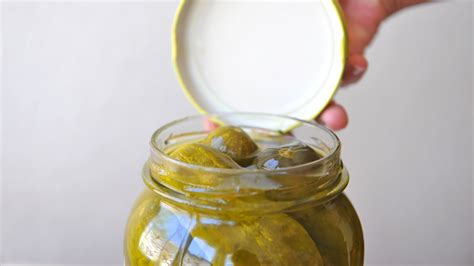 How to Open a Pickle Jar: 5 Steps (with Pictures) - wikiHow