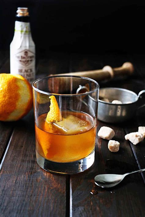 27 Whiskey Cocktail Recipes to Sip on All Weekend - An Unblurred Lady