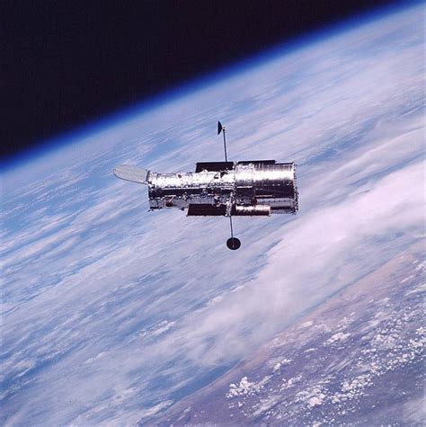 Hubble Telescope Launch 1990