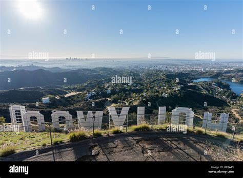 Hollywood hill view hi-res stock photography and images - Alamy