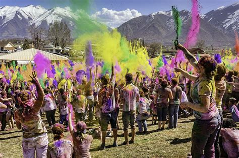 Holi festival, si festeggia l'arrivo della primavera! - Focus Junior