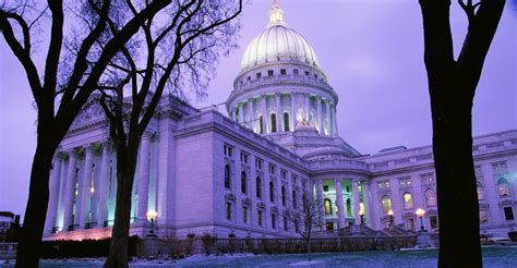 wisconsin-state-capitol-building - Wisconsin Pictures - Wisconsin ...