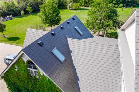 Ariss, ON N0B 🇨🇦 Interlock Metal Roofing Tudor Brown Aluminum Slate Roof | Interlock®