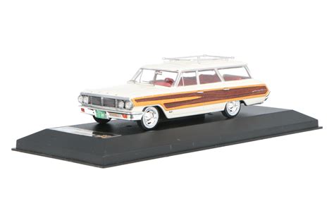 Ford Country Squire | House of Modelcars