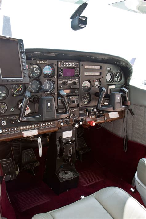 Cessna Skylane Cockpit | The cockpit of a Cessna 182 Skylane… | Flickr