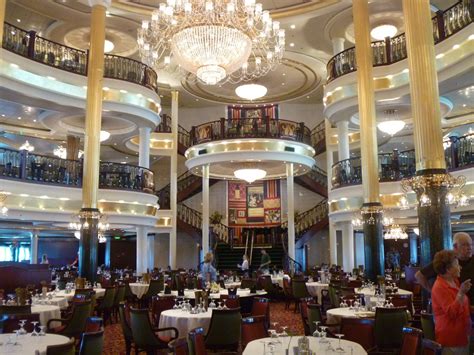 Main Dining Room on Oasis of the Seas