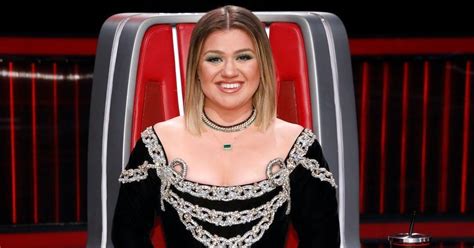 'The Voice': Kelly Clarkson Brought to Tears Over Emotional Performance ...