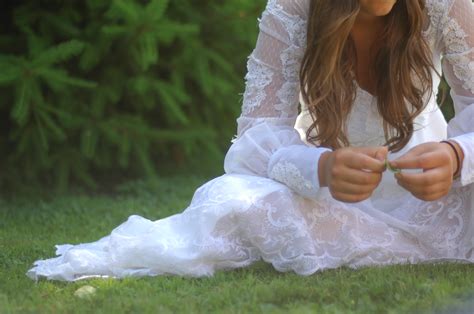 File:Girl in white lace dress.jpg - Wikimedia Commons