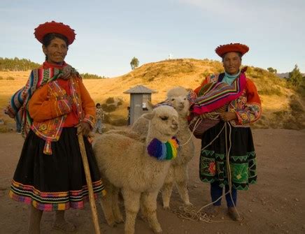 Alpaca wool - the star of the Peru Fashion Night - 2LUXURY2.COM