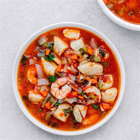 It tastes delicious and easy! This hearty fish soup is packed with flavor. An easy seafood stew ...