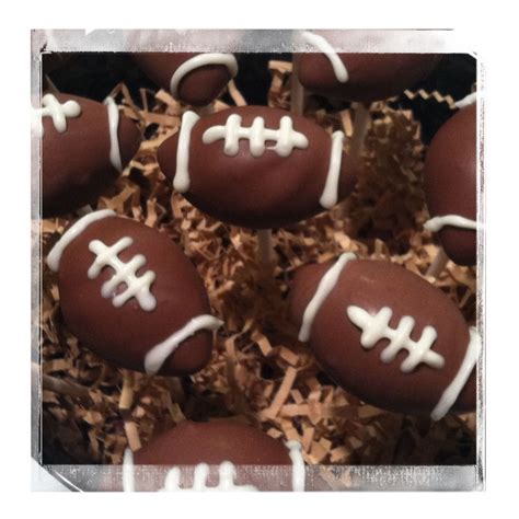 Football cake pops | Football cake pops, Cake pops, Football cake