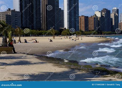 Oak Street Beach 804141 editorial stock photo. Image of highrises - 171845308