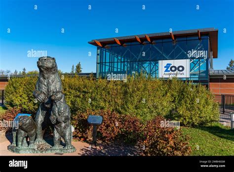 Entrance of Assiniboine Park Zoo in Winnipeg, Canada Stock Photo - Alamy