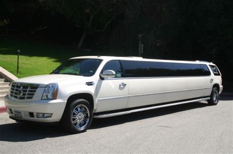 Cadillac Escalade Limo (Up to 22 Passengers) | LA Party Bus Limos