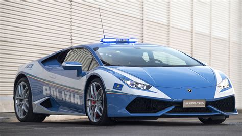 Good luck outrunning Italy's new Lamborghini super sports police car