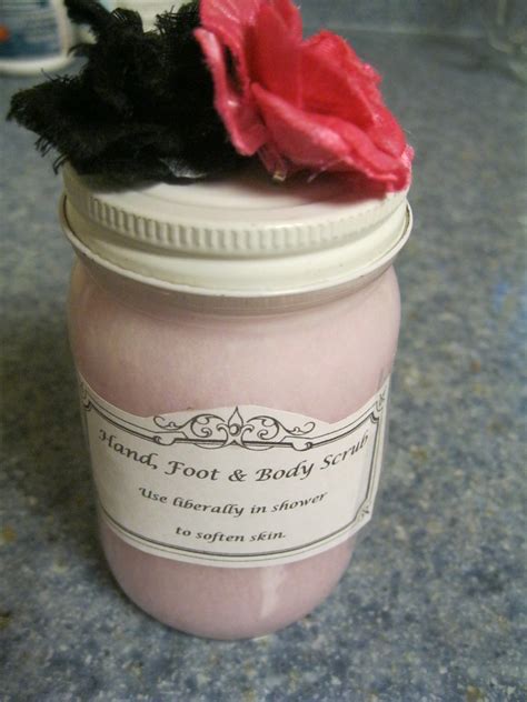 TIP GARDEN: Homemade Body Scrub : Two Ingredient Recipe