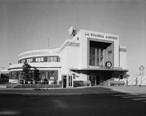 File:LaGuardia MarineAirTerminal 1974.jpg - Wikimedia Commons