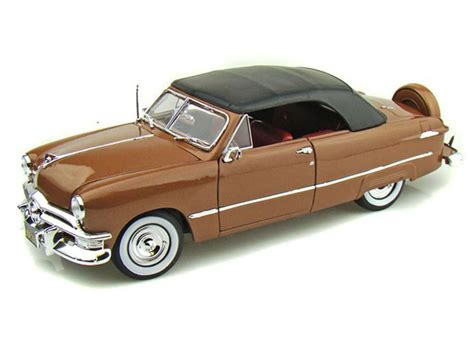 1950 Ford Convertible, Bronze - Maisto 31681 - 1/18 Scale Diecast Model ...