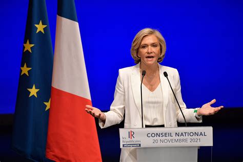 France’s First Female President Could Be Right-Wing Pecresse - Bloomberg