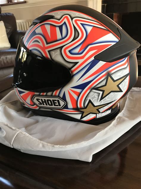 Shoei NXR Shane ‘Shakey’ Byrne Helmet | 675.cc • Triumph 675 Forum