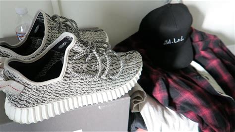 HOW TO DRESS WITH YEEZYS!! - YouTube