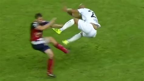 Insane two-footed tackle in Champions League qualifiers - Yahoo Sport