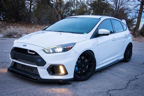 Bargain Bin Review: The Ford Focus RS is Still Worthy of your Rally Car ...