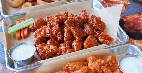 Buffalo Wild Wings Sauces Ultimate Guide! All 19 BWW Sauces Ranked! – ItsFoodtastic