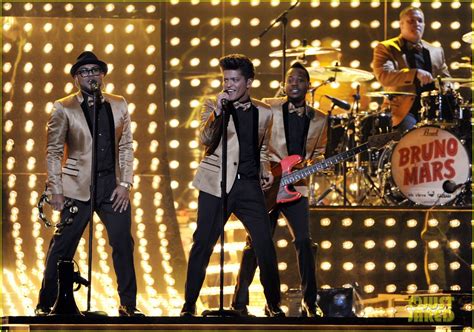 Bruno Mars' Grammys Performance - Watch Now!: Photo 2628323 | 2012 ...