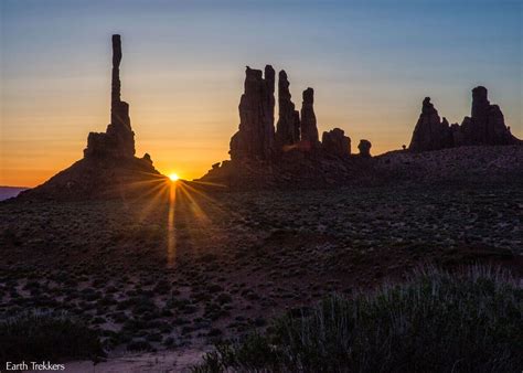 What to Expect on a Monument Valley Sunrise Tour | Earth Trekkers