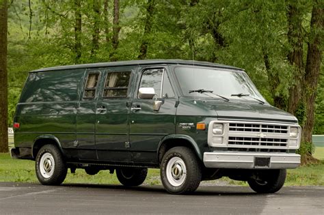 Just Listed: 1990 Chevrolet G20 Camper Van is Perfect for #VanLife | Automobile Magazine