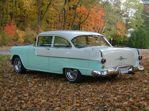 1955 Pontiac Chieftain - Information and photos - MOMENTcar