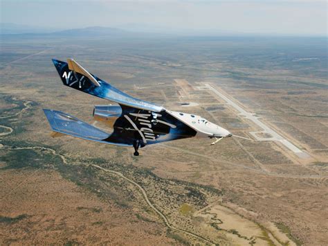 Virgin Galactic's SpaceShipTwo makes 1st glide flight over Spaceport America | Space