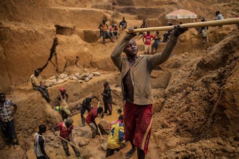 Inside the Democratic Republic of Congo's Diamond Mines | Diamond mines, Republic, Congo