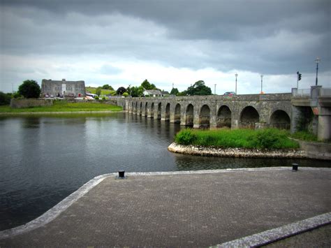 The River Shannon, Shannon Bridge .Co. Offaly (The longest river in ...