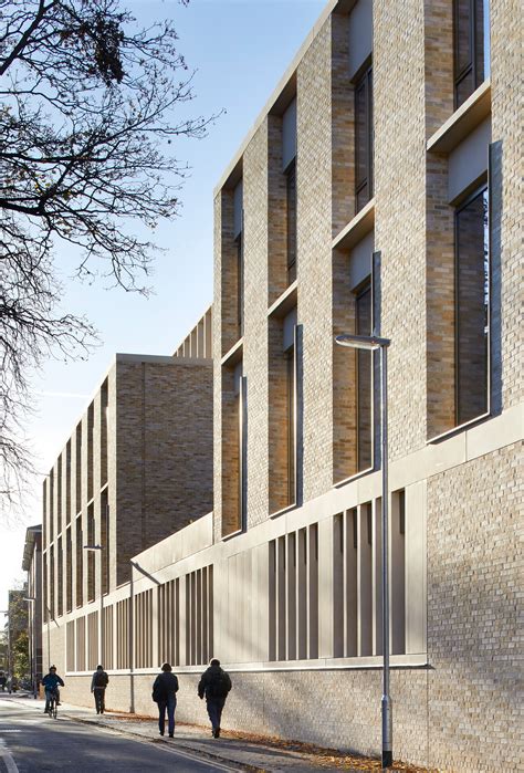 Stanton Williams completes contemporary extension to historic Cambridge university campus – Free ...