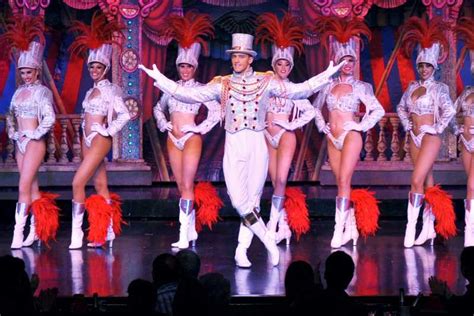 Paris: Moulin Rouge Cabaret Show Ticket with Champagne | GetYourGuide