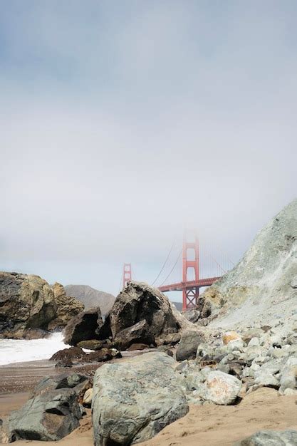 Premium Photo | Golden gate bridge in the fog