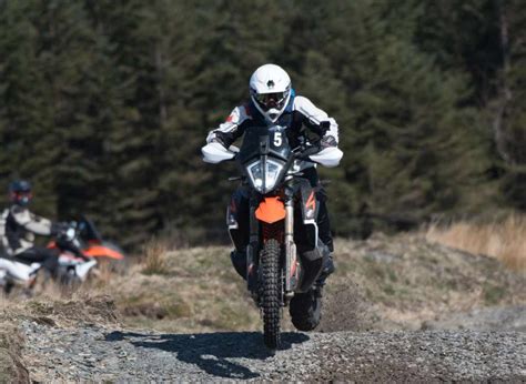 KTM 890 Adventure and Adventure R on and off-road review | Visordown