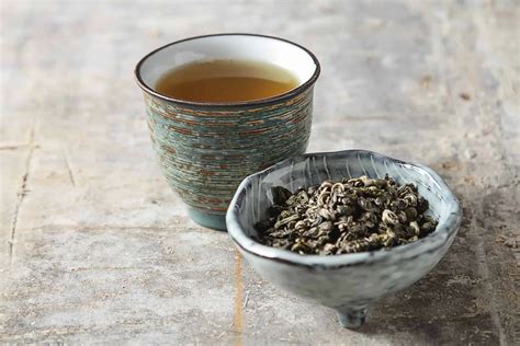 How to Make Oolong Tea - The Kitchen Journal