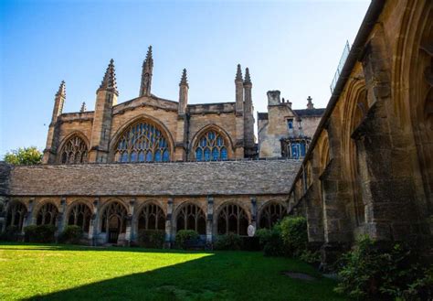 Harry Potter Tour of Oxford New College - Footprints Tours