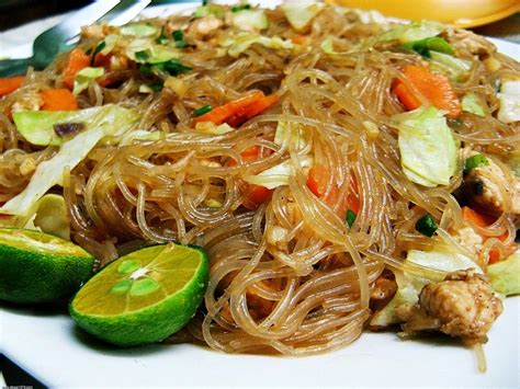 How to Cook Pancit Sotanghon: Filipino Glass Noodles Recipe | Glass ...