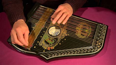 Variations on Pachelbel's Canon - Etienne de Lavaulx on 5-chord zither - YouTube